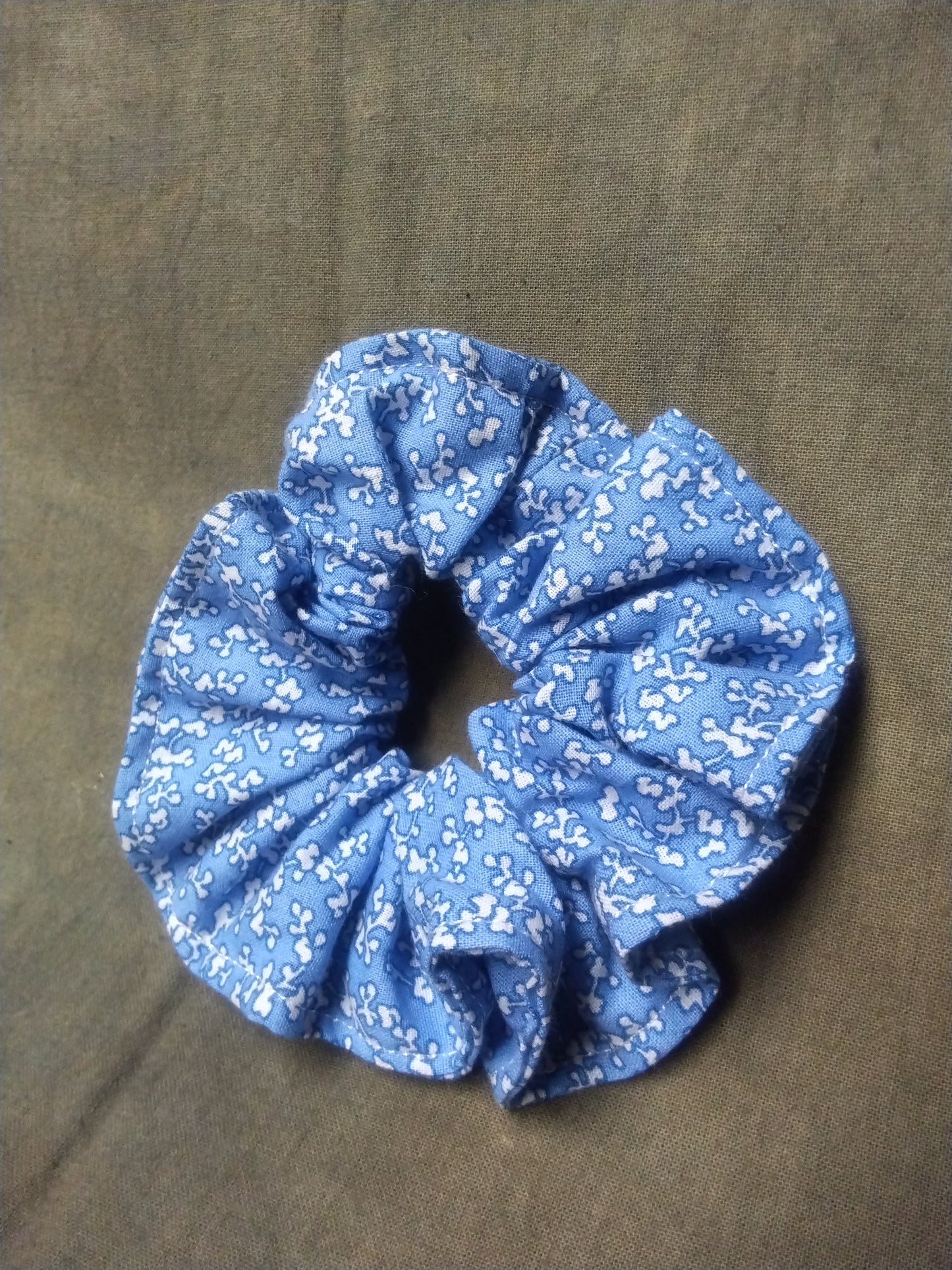 Snow (REGULAR) Scrunchie